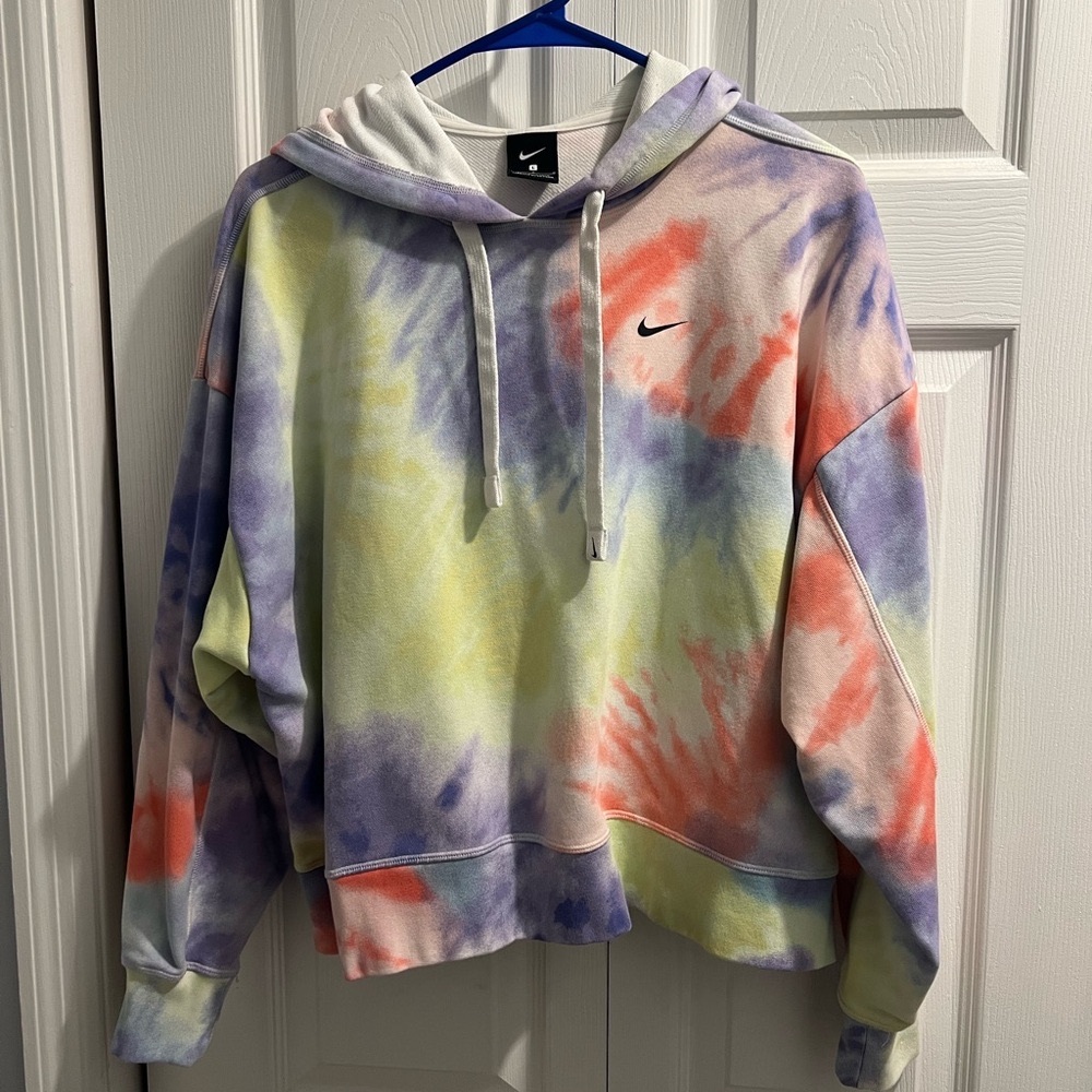 Nike cropped hoodie